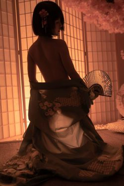 [网红COSER写真] 美少女晕崽 - 樱之诱惑(34P)