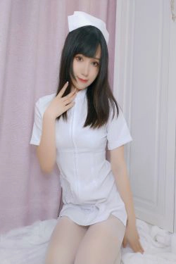 [网红COSER写真] 木之本果 - 看护妇(12P)