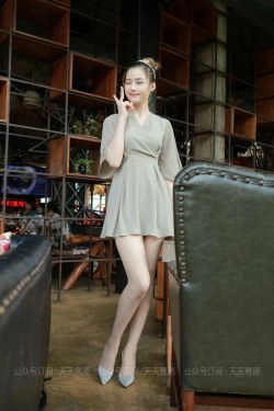 [IESS异思趣向] 丝享家 832：九妹《可甜可盐大长腿》 丝袜美腿套图(85P)