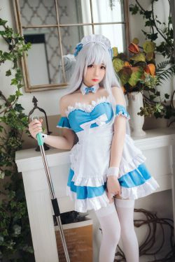 [网红COSER写真] 焖焖碳 - 小天鹅女仆(30P)