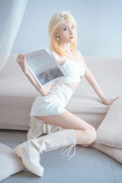 [网红COSER写真] 动漫博主南桃Momoko - 白色制服(9P)