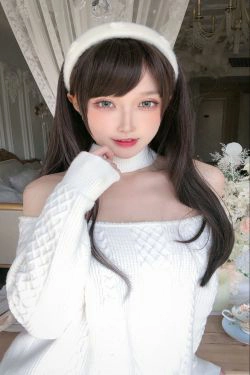 [网红COSER写真] 动漫博主阿包也是兔娘 - 纯欲女友(34P)