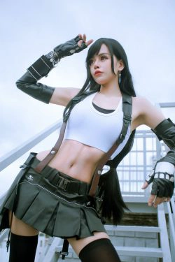 [网红COSER写真] 日本性感萝莉Byoru - Tifa(16P)