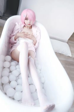 [网红COSER写真] eloise软软 - 纯欲拉姆(40P)