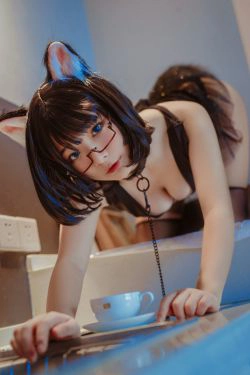 [网红COSER写真] yuuhui玉汇 - 猫猫头黑裙子(10P)