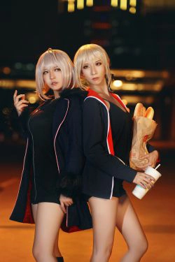[网红COSER写真] 半半子&索索sophia - 黑贞2(34P)