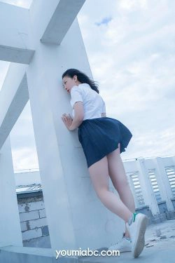 [尤蜜YouMiabc]  糖積-女摄影 蓝白物语(42P)