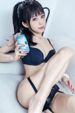 [福利COS] 动漫博主水淼aqua - 运动内衣(41P)