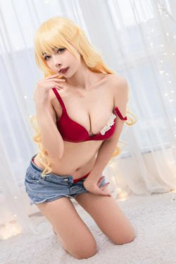 [福利COS] 微博妹子Momoko葵葵 - The Vagrant (薇薇安)(20P)