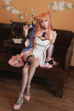 [福利COS] 贝儿酱Miki - 春梅COS(18P)