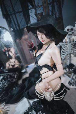 [福利COS] 一北亦北 & 八尺夫人 - 是一只熊仔(49P)
