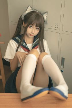 [福利COS] 动漫博主蠢沫沫 - 放学后(70P)