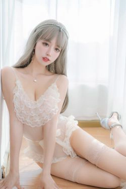 [福利COS] 斗鱼米线线sama写真 - 凡尔赛公主(52P)