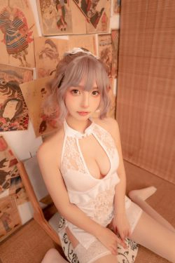 [福利COS] 神楽坂真冬 白旗袍(75P)
