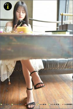 [IESS普惠集] 003 模特琪琪 《琪琪的裸足》(92P)
