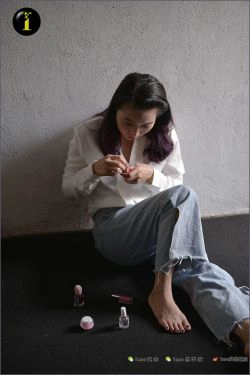 [IESS普惠集] 073 模特范美美 《涂趾甲油》(88P)