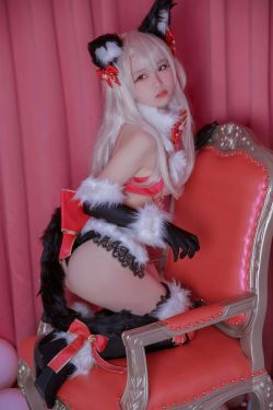 [网红COS] 动漫博主G44不会受伤 - 魔法少女伊莉雅 危险野兽(19P)