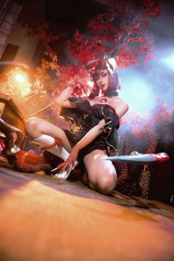 [网红COS] 瓦斯塔亚小龙虾 - 猩红之月伊芙琳(12P)