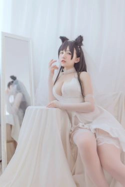 [网红COS] 阿半今天很开心 - 爱宕婚纱(36P)