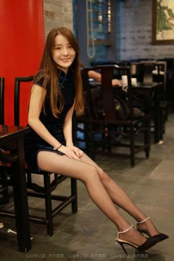 [IESS异思趣向]  模特：婉苹《迷人黑色旗袍》(84P)