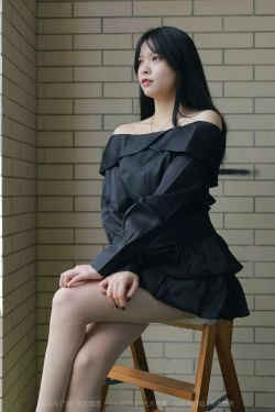 [IESS异思趣向]  模特：小七《一字肩短裙》(90P)
