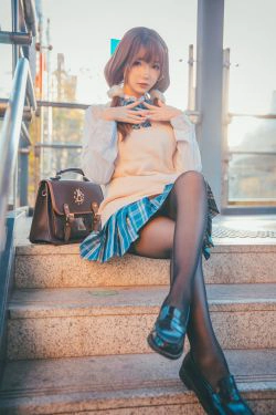 [福利COS] 动漫博主雪晴Astra - JK夕阳(25P)