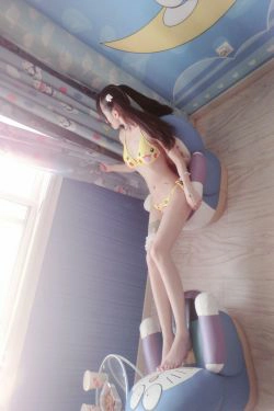 [福利COS] 双马尾少女赛高酱作品 - 皮卡丘比基尼(43P)