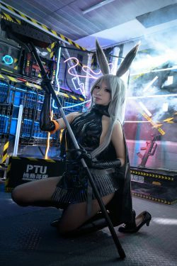[福利COS] 大米米球 - 暴行(30P)