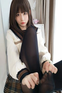 [福利COS] 迷之呆梨(发条少女)[fantia] - 黒いタイツをはいている(19P)
