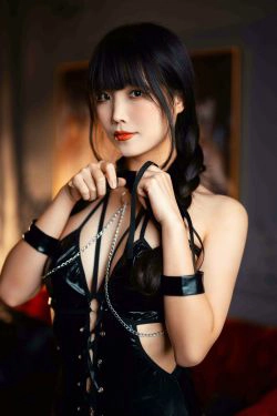 [福利COS] Cosplay汪知子 - 驯兽师(51P)