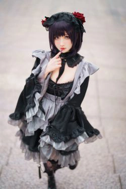 [福利COS] COS福利rioko凉凉子(肉扣热热子) - 黑江雫 漫展篇 海梦(20P)