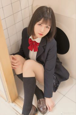 [福利COS] 动漫博主小仓千代w - JK(9P)