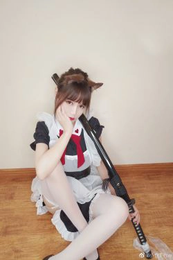 [福利COS] 动漫博主小仓千代w - 带刀女仆(9P)