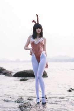 [福利COS] 动漫博主田璐璐 - 粉兔(25P)