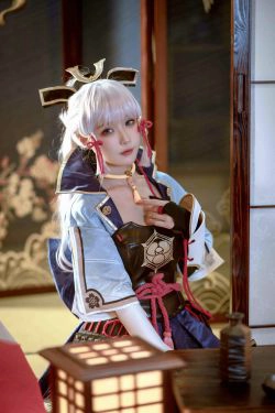 [福利COS] 动漫博主阿包也是兔娘 - 神里凌华(25P)