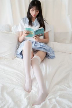 [福利COS] 清纯妹子西瓜 - JK学生服(65P)