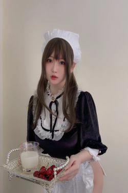 [福利COS] 蜜桃少女是依酱呀 - 女仆馆长(50P)