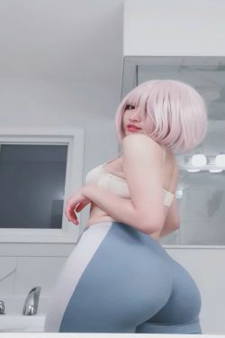 [福利COS] MisswarmJ - Mash Yoga(39P)