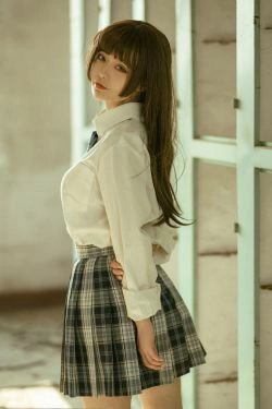 [福利COS] 桃良阿宅 - 桃良JK(20P)