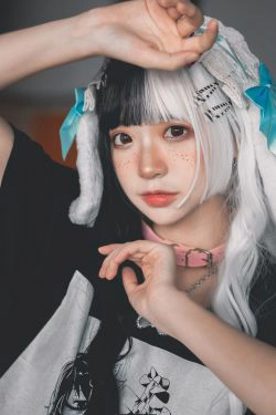 [福利COS] 疯猫ss - 雀斑少女(12P)