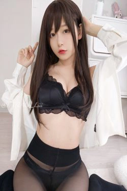 [福利COS] 迷之呆梨(发条少女)[fantia] - 先輩、何見てん？(33P)