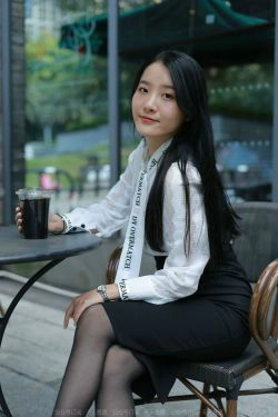 [异思趣向IESS] 模特 婉萍 《性感OL窄裙》(90P)