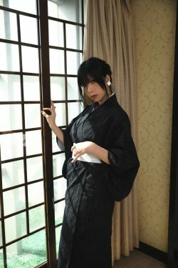 [福利COS] 二次元巨乳美女鹿野希 - 未亡人(141P)