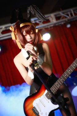 [福利COS] 动漫博主G44不会受伤 - 凉宫 兔女郎(17P)
