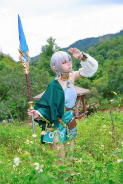 [福利COS] 动漫博主G44不会受伤 - 可可萝(16P)