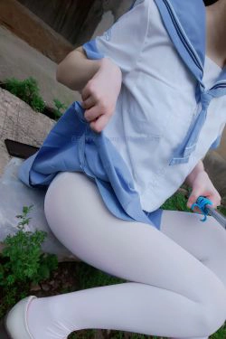 [福利COS] 微博萌妹子西尔酱 - 青草水手服(74P)