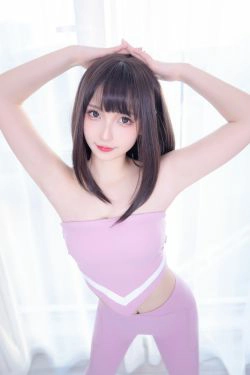 [福利COS] 萝莉神楽板真冬 草莓蜜桃(75P)