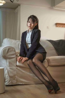 [福利COS] 香草喵露露写真 - 民宿下班回家(46P)
