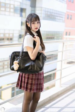 [兔玩映画] - 超甜的制服学妹(44P)