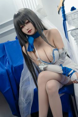[福利COS] 动漫博主小仓千代w - 路易九世礼服(20P)